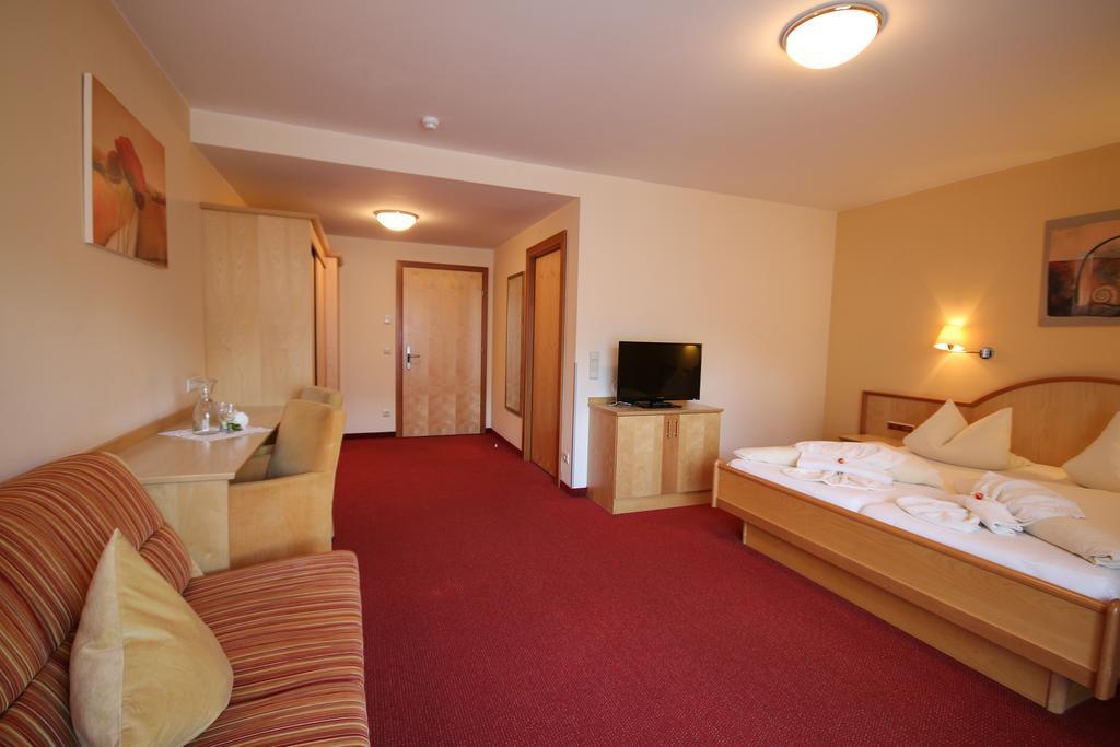 Hotel Gasthof Neuner Imst Buitenkant foto